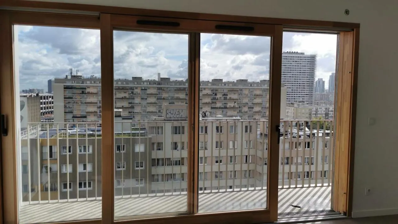 Belle Paris location